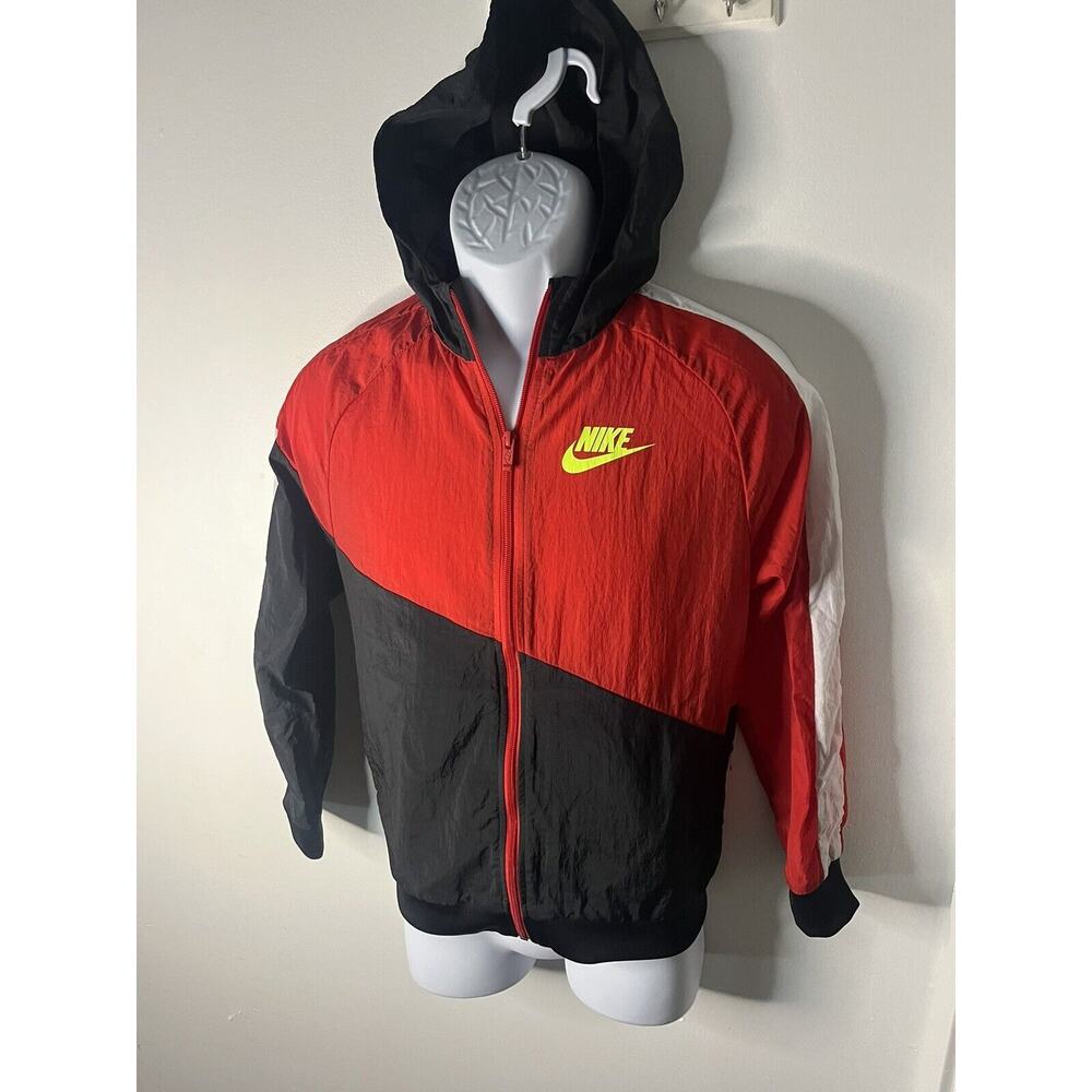 Nike Core Amplify Windrunner Windbreaker Red Black Zip Youth Large Hooded